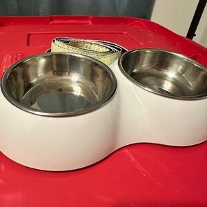 White Double Pet Bowl and Dog leash (BUNDLE)